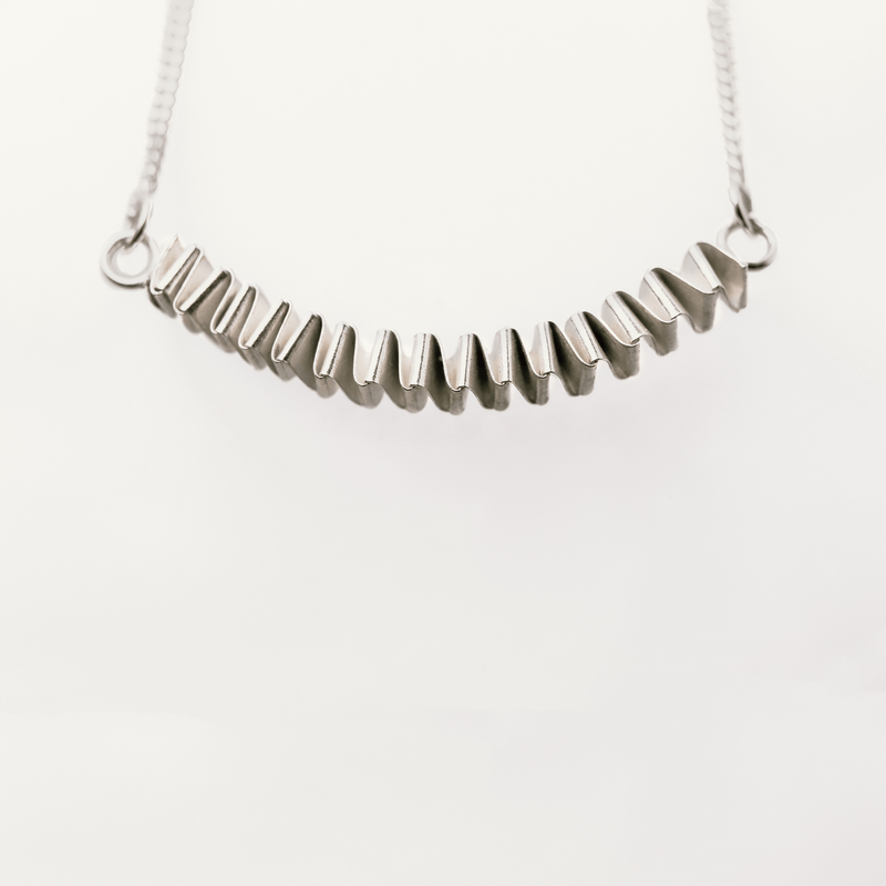 Alice Neiva Mini fold Necklace MOD Jewellery