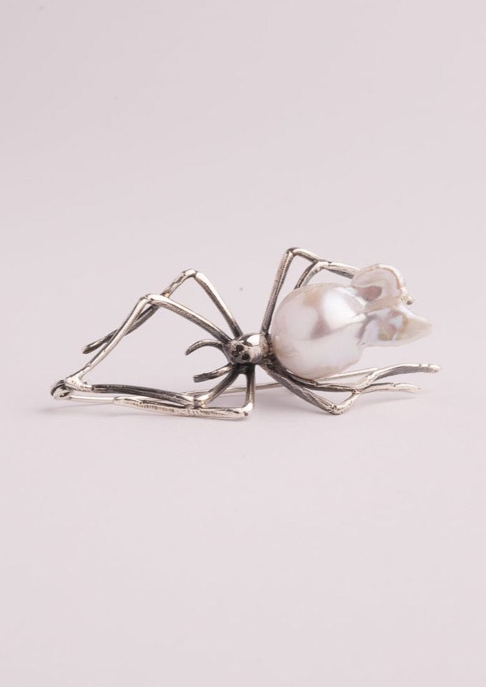 Bruno da Rocha spider brooch Biwa pearl MOD Jewellery