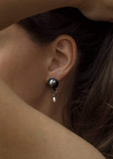 Inês Telles Azura Pearl Earrings MOD Jewellery - Oxidised sterling silver