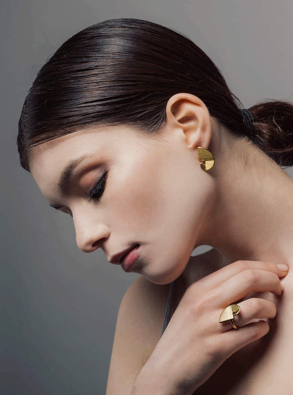 Vangloria Golden Spiral Earrings MOD Jewellery